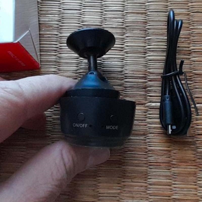 SpyFocus on wooden surface